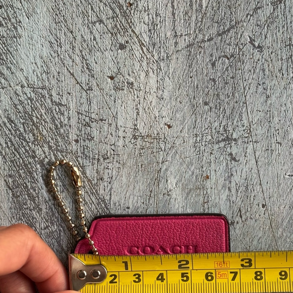 Coach Fuchsia Leather hangtag - Picture 6 of 7